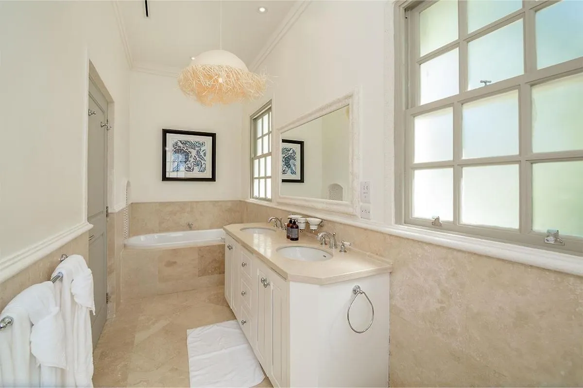One Westland Heights Villa Saint James